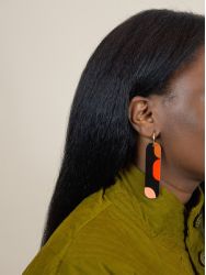Nymphe hoop earrings 75 in black horn and Roux lacquer