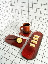 Set of 2 medium trays Hoa Bien red