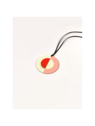 Pendentif en corne et laque tricolore